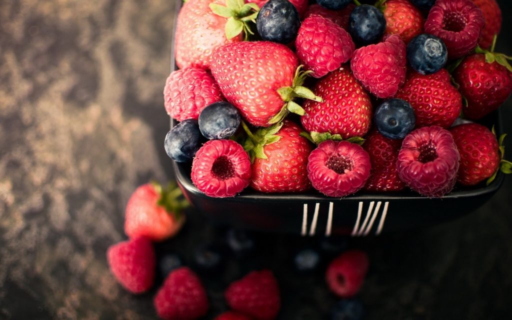 Vontade louca de comer doces? Veja 12 alimentos saudáveis para não sair da dieta!