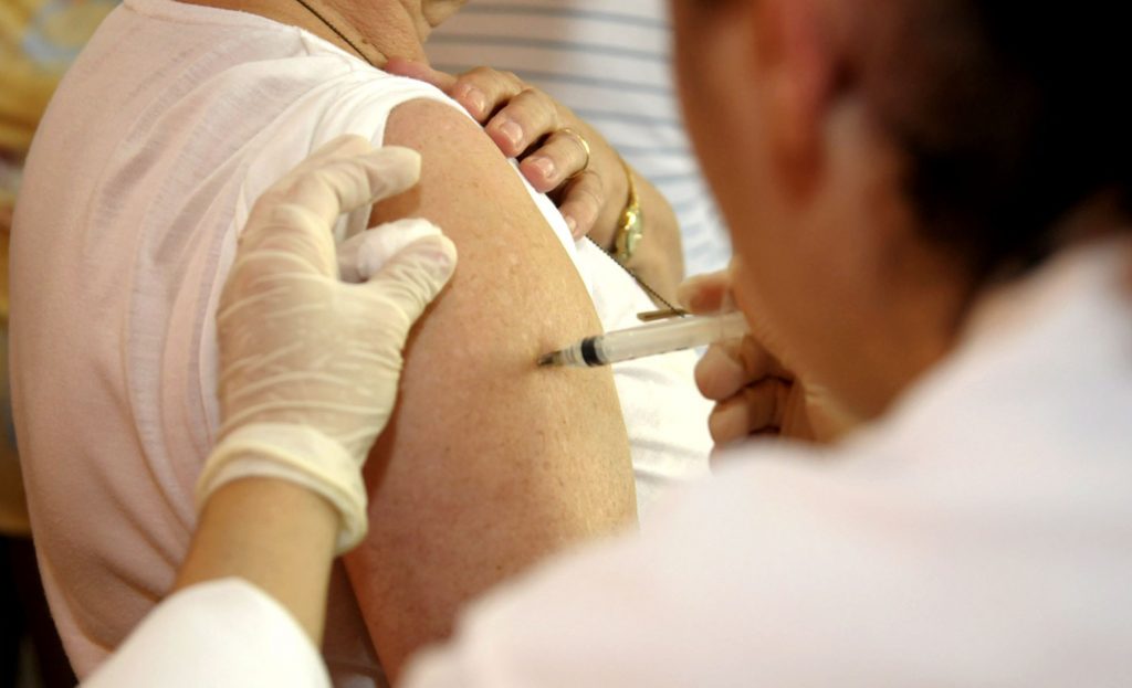 Atenção: vacinação contra gripe começou na segunda em todo o país!