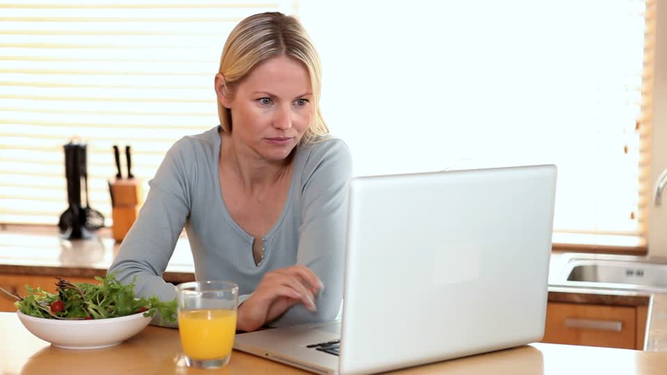 Usando inteligência artificial para saúde mental