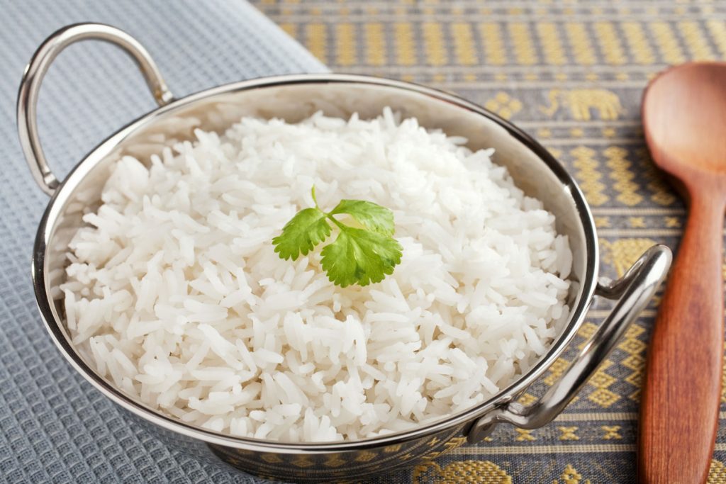 Você sabia? Forma comum de preparar o arroz pode oferecer danos à sua saúde!