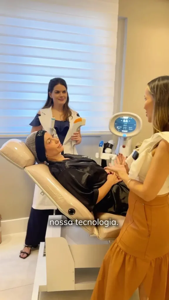 Descubra como o Ultraformer MPT pode rejuvenescer sua pele e melhorar o contorno facial com tecnologia avançada.